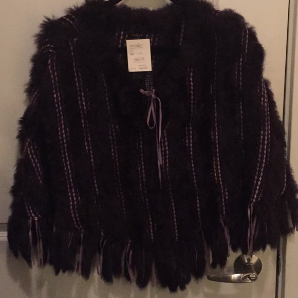 Theme by Michelle Nicole Jackets & Blazers - THEME BY MICHELLE NICOLE - Crochet Real Fur Cape